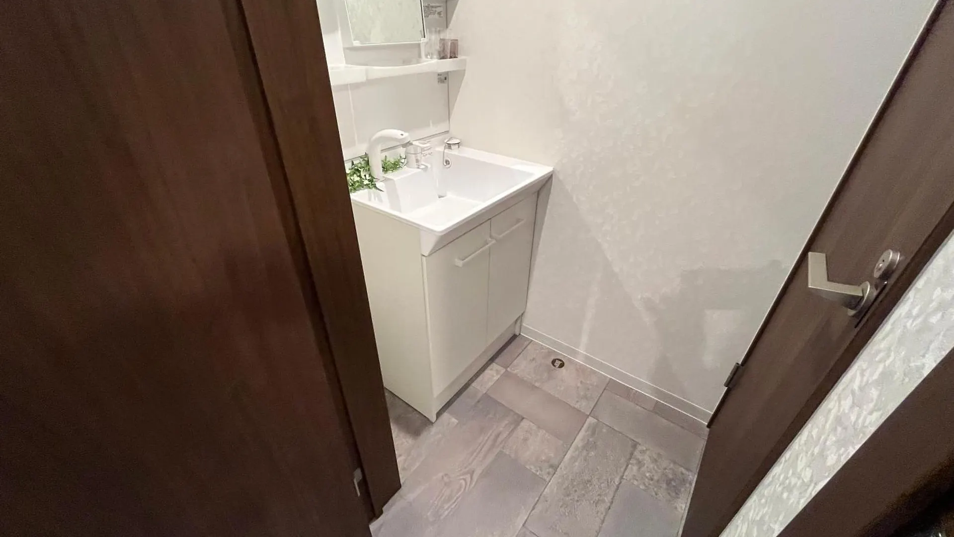 新三条home 402 Asahikawa Apartment